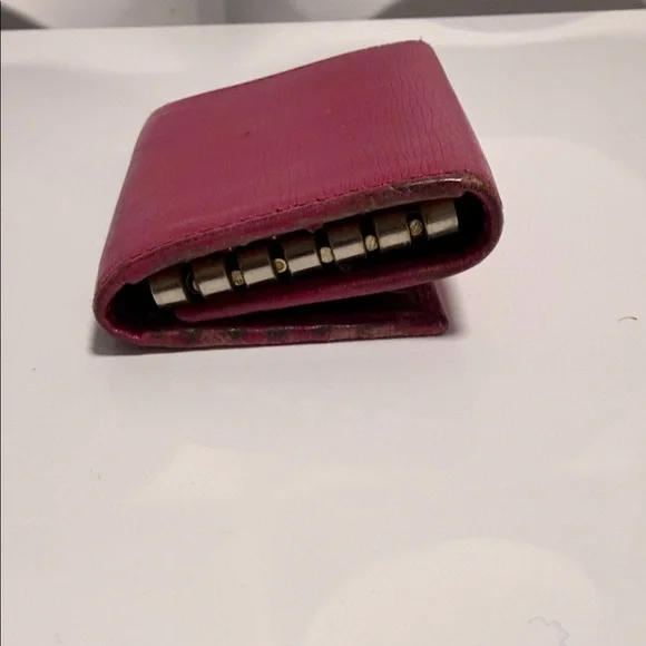 Gucci Small Leather Wallet in Berry with Gold Heart GG - Picture 8 of 8